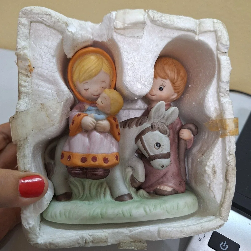 Vintage‎ Nativity Figurine Mary Baby Jesus Joseph Donkey Ceramic 4.5in Decor